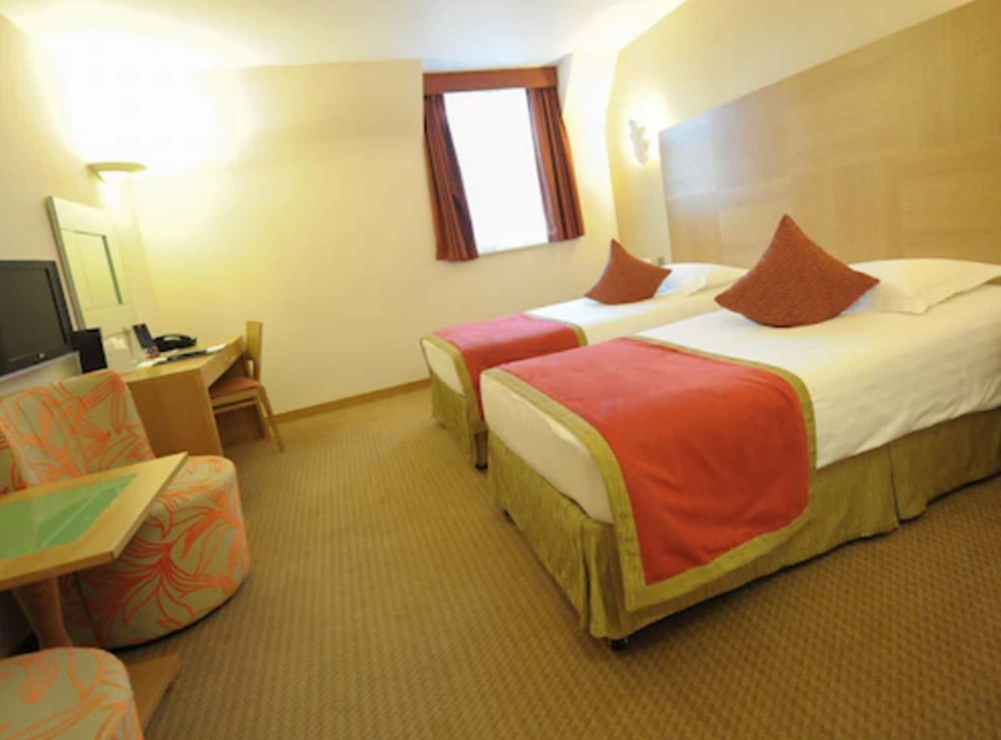 The Pinewood Hotel Slough Esterno foto