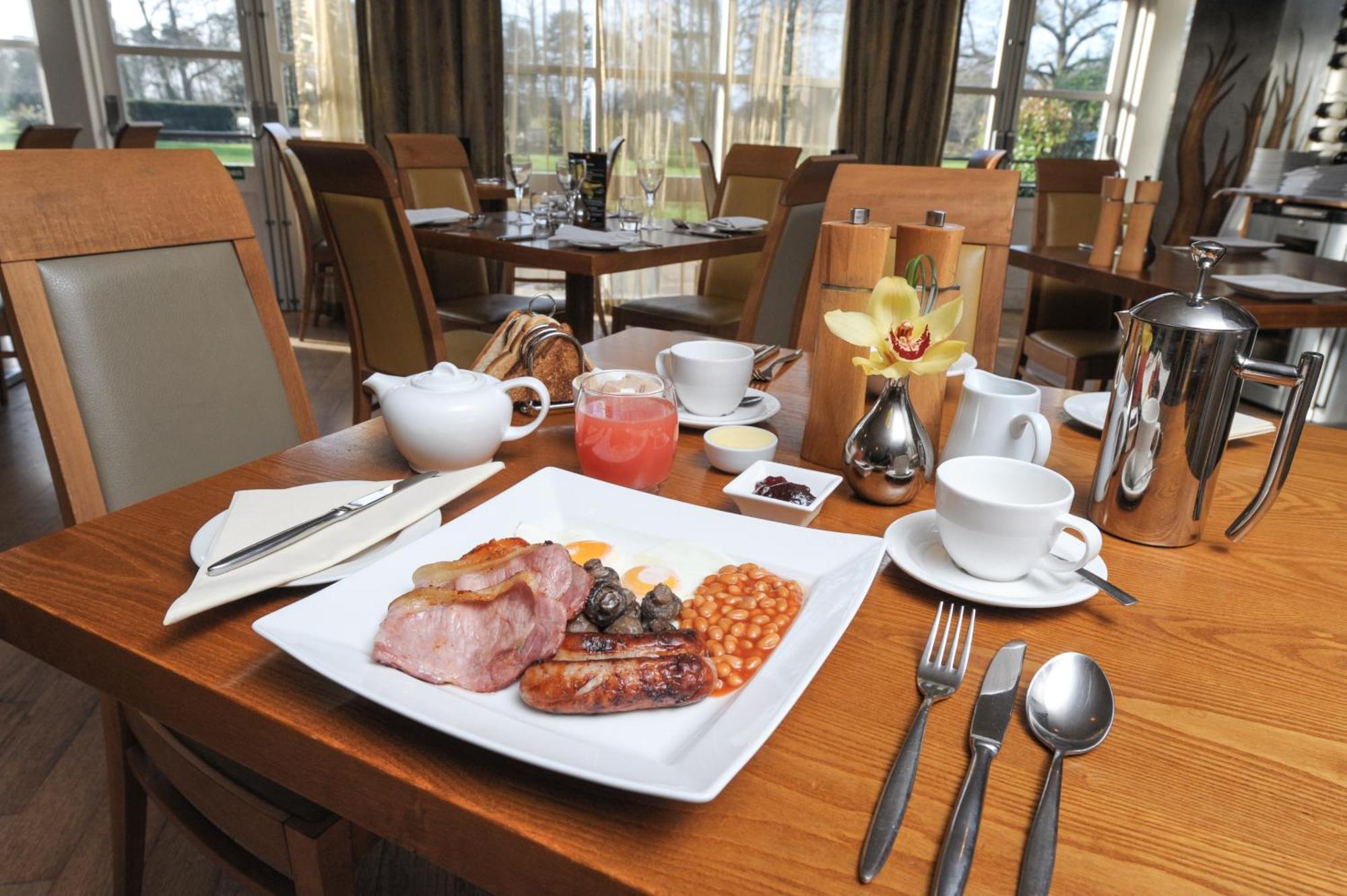 The Pinewood Hotel Slough Esterno foto