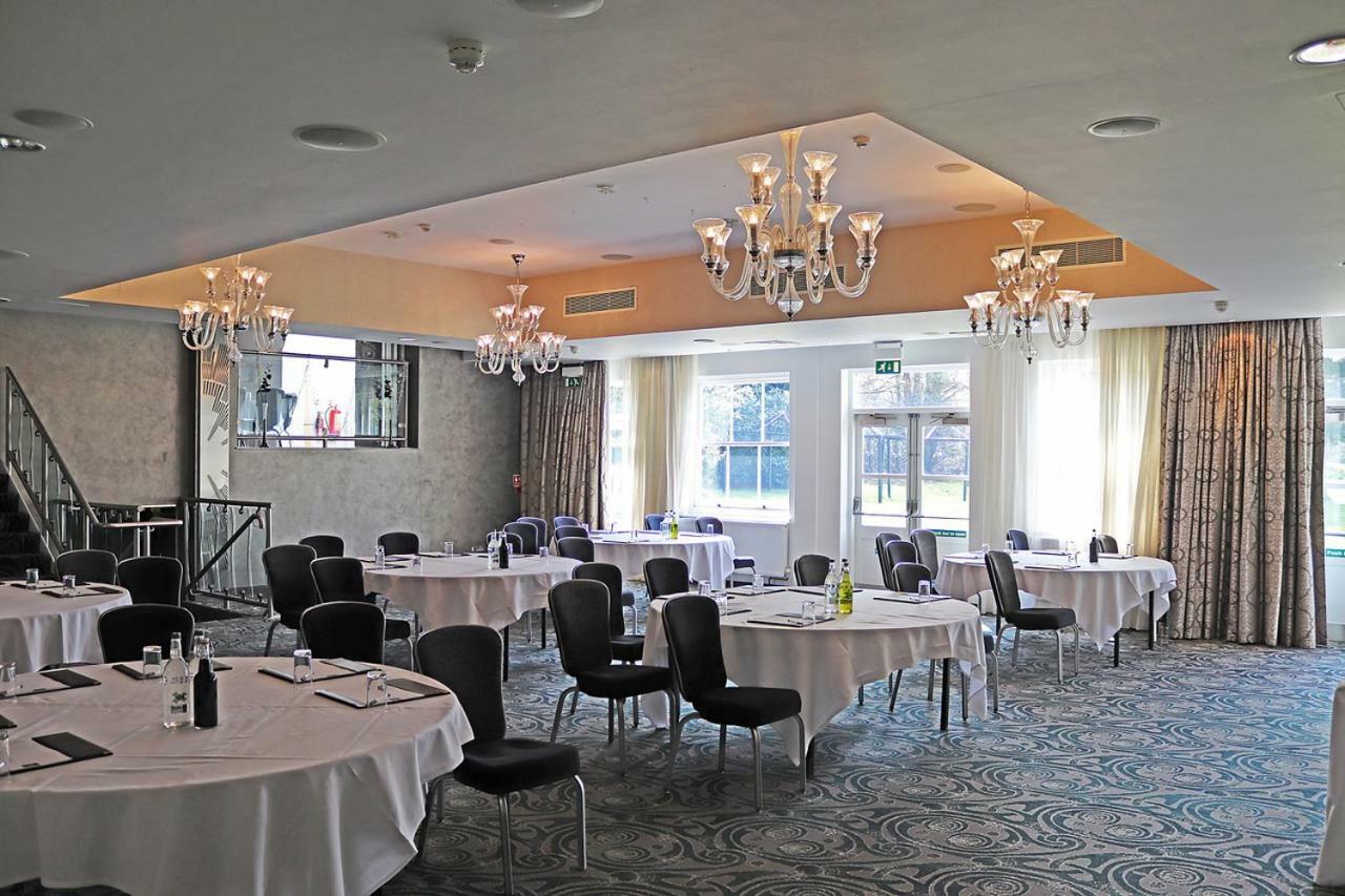 The Pinewood Hotel Slough Esterno foto