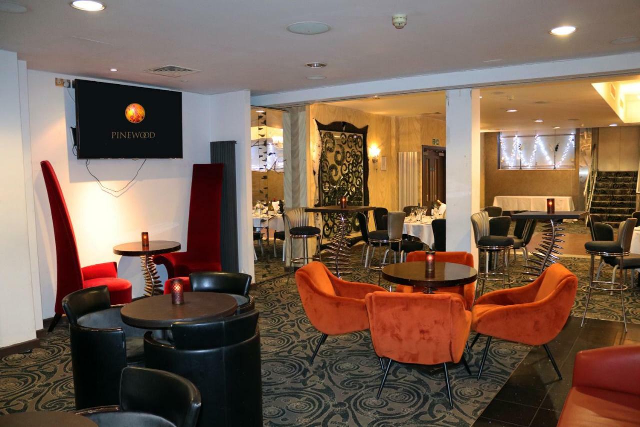 The Pinewood Hotel Slough Esterno foto